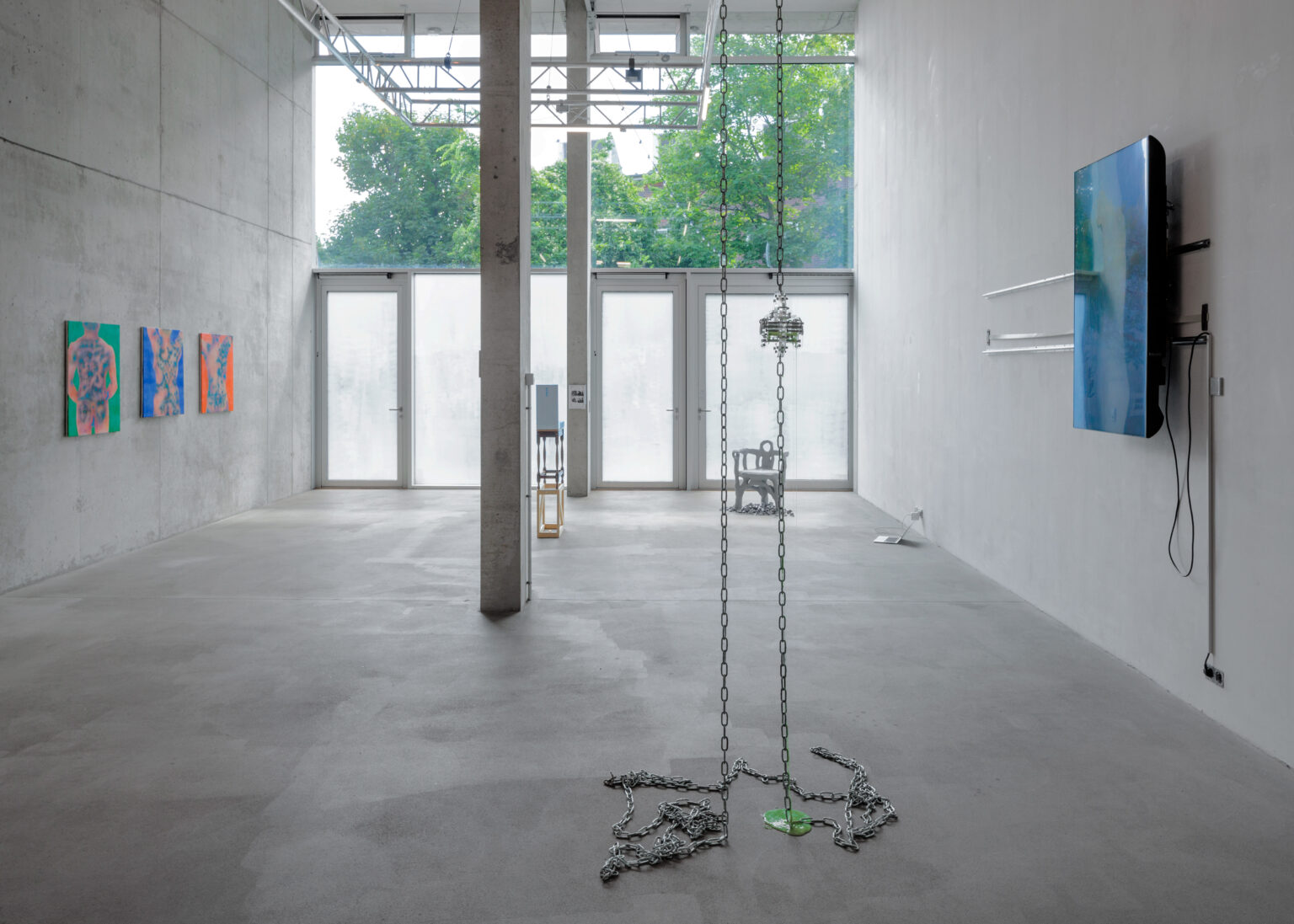 Installationsansicht von der Ausstellung other AI im Lobe Space, Berlin 2023; Foto: Jacopo La Forgia